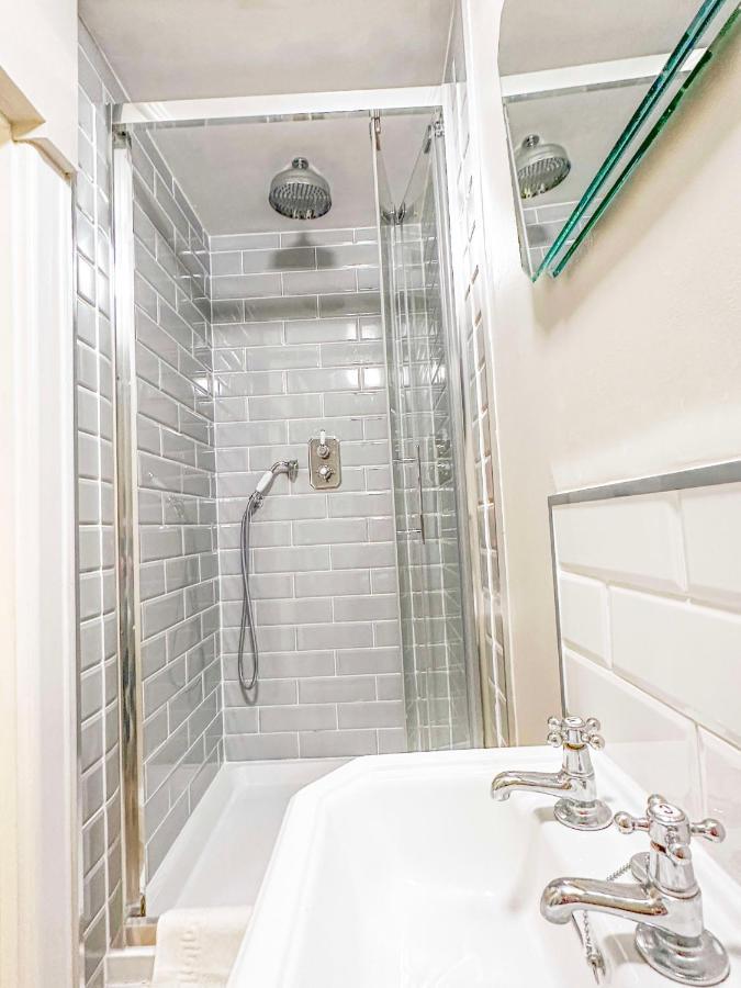 Unique 2 Bed In The Heart Of Bath With Parking Apartamento Exterior foto