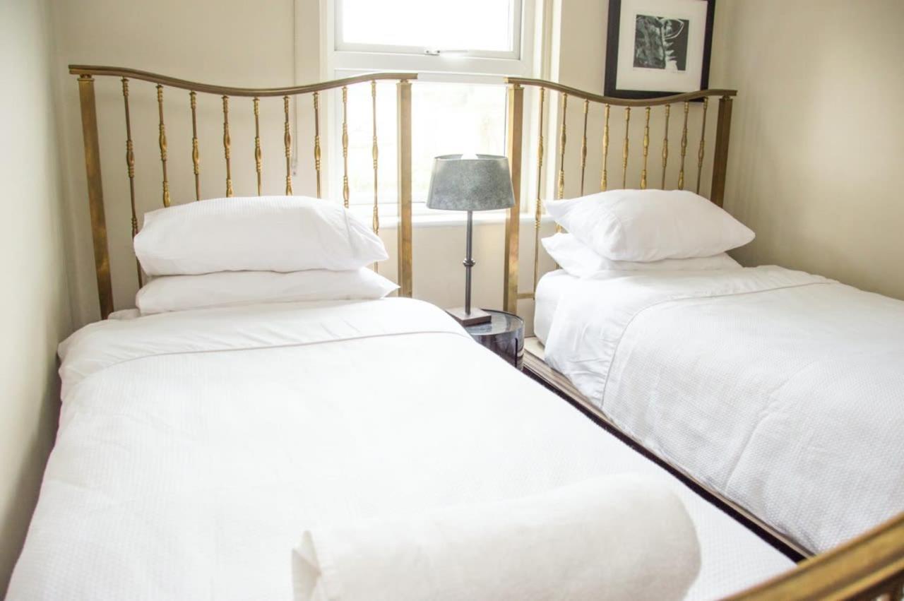 Unique 2 Bed In The Heart Of Bath With Parking Apartamento Exterior foto
